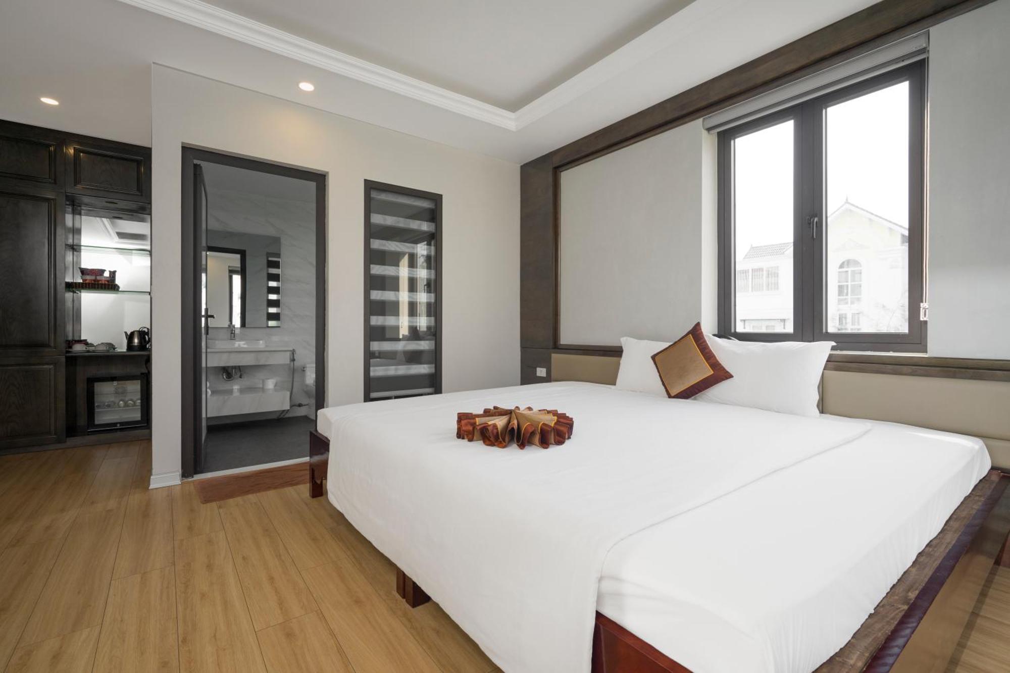 Boston Halong Hotel Халонг Экстерьер фото